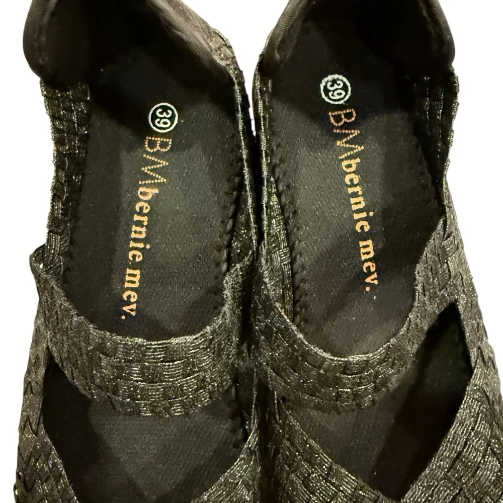 bernie mev. Women’s Black Woven Wedge Casual Sandals Sz 8
